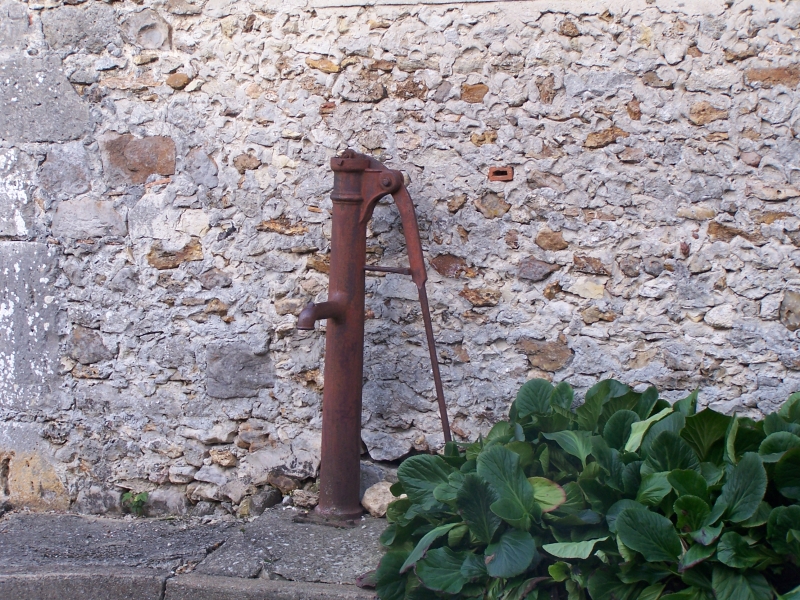 Pompe � main